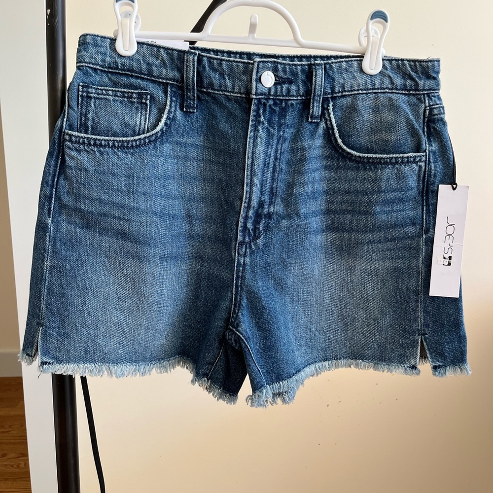 Joe’s Jeans denim shorts. Brand new with tags. Size 29.
